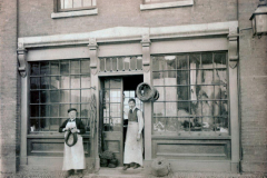 Howard's saddlery shop, Well Close Square
